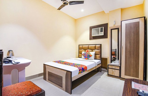 Sector 1 Hotel | Fabhotel Aayash