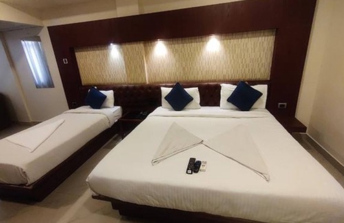Bommasandra Hotel | Fabhotel Adya Classic