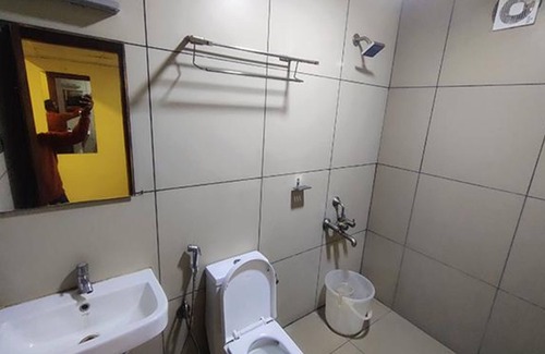 Bommasandra Hotel | Fabhotel Adya Classic