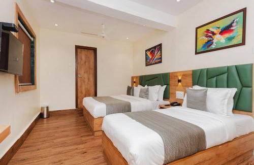 Santacruz Hotel | FabHotel Airport Palace - Nr Mumbai International Airport
