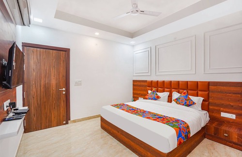 Vasundhara Hotel | Fabhotel Amayra Inn