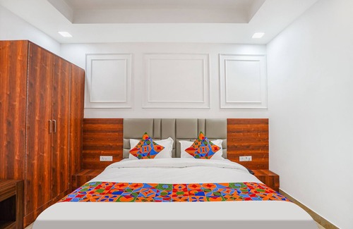 Vasundhara Hotel | Fabhotel Amayra Inn