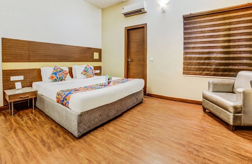 Vaishali Nagar Hotel | FabHotel Aqua