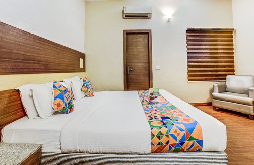 Vaishali Nagar Hotel | FabHotel Aqua