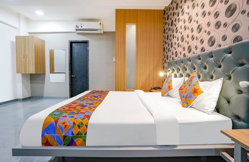 Bhiwandi Hotel | Fabhotel Arc Palace