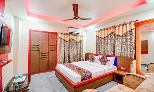 Lake Town Hotel | FabHotel Asha Inn