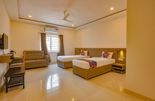 Yelahanka Hotel | Fabhotel Champion Gateway
