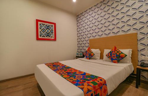 Chhatarpur Hotel | FabHotel Chattarpur Enclave - Opposite Tivoli Garden