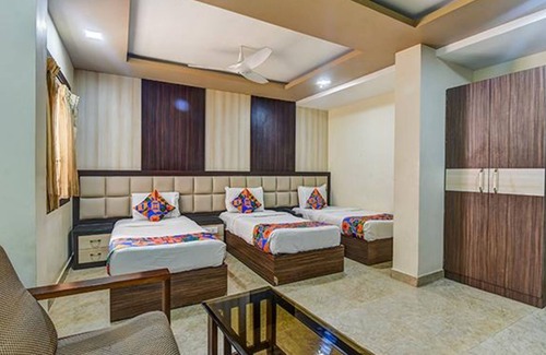 Central Chennai Hotel | FabHotel Chennai Palace
