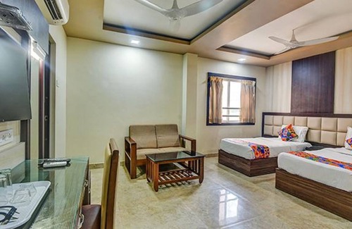 Central Chennai Hotel | FabHotel Chennai Palace