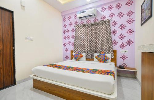 Rau Hotel | FabHotel Chirag Inn
