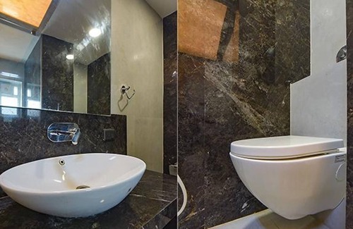 Kolkata Hotel | Fabhotel Clive Regency Lovelock