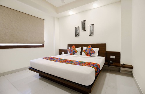 Bhopal Hotel | FabHotel Comfortable Stay