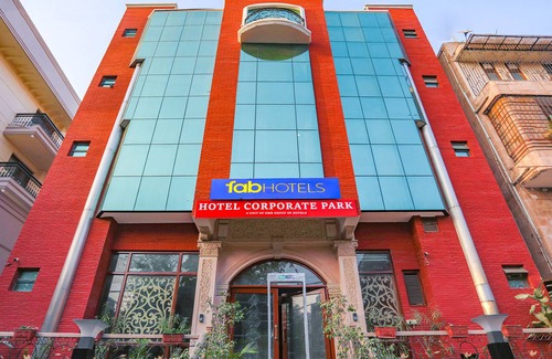Greater Kailash Enclave I Hotel | Fabhotel Corporate Park