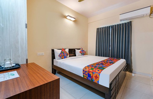 Marathahalli Hotel | FabHotel Crystal Suites - Near Marathahalli Junction