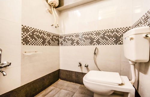 Kelambakkam Hotel | FabHotel D Square OMR