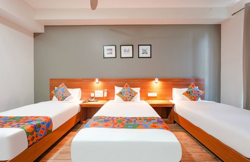 Kelambakkam Hotel | FabHotel D Square OMR
