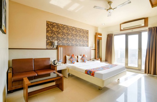 Panvel Hotel | FabHotel Devanshi Inn