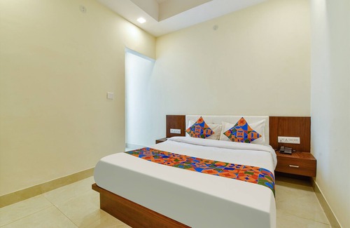 Gayariawas Hotel | Fabhotel Diamond I