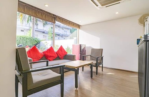 Sector 39 Hotel | Fabhotel Doom Stay Inn