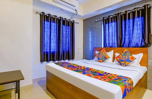 Pune Hotel | Fabhotel Dwarka Lodging & Boarding