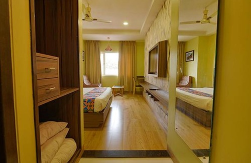 Shivaji Nagar Hotel | Fabhotel Emerald Resort