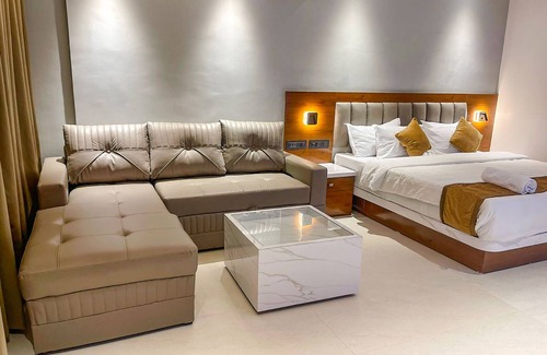 Baner Hotel | Fabhotel Emersion Residency