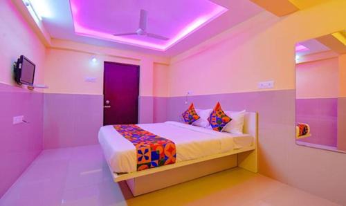 Phase 1 Hotel | FabHotel Empire Executive - Nr HINJEWADI PHASE 1