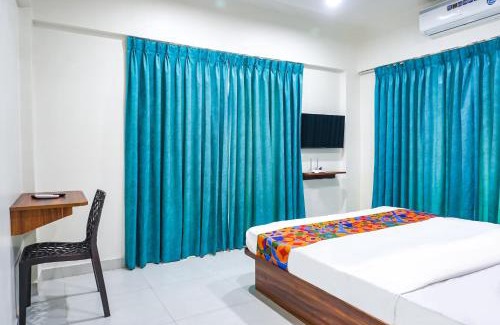 Hadapsar Hotel | FabHotel Everest Inn