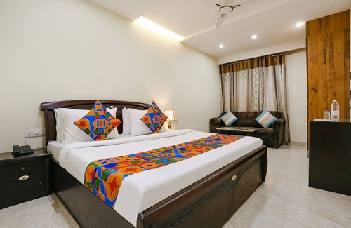 Wazirpur Hotel | FabHotel F9 NSP