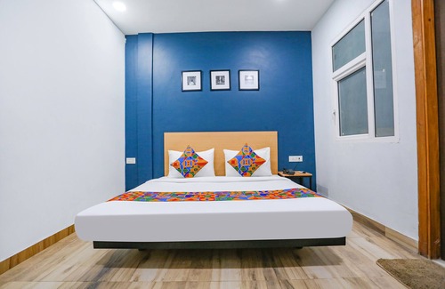East of Kailash Hotel | Fabhotel F9 Peeragarhi