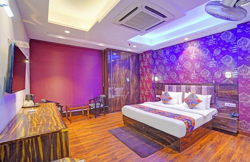 Patel Nagar Hotel | Fabhotel Galaxy