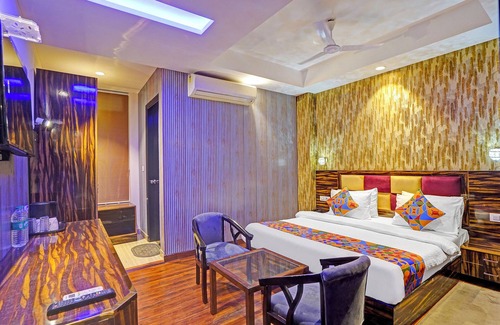 Patel Nagar Hotel | Fabhotel Galaxy