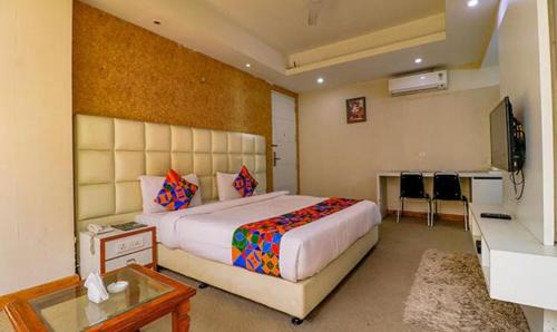 Sector 70 Hotel | FabHotel GC Suites