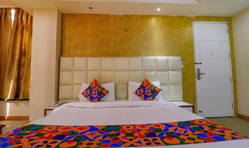 Sector 70 Hotel | FabHotel GC Suites