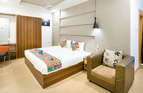East Tambaram Hotel | FabHotel Golden Swan