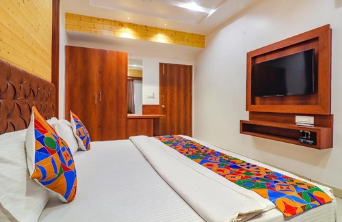 Danapur Hotel | FabHotel Grand Arya