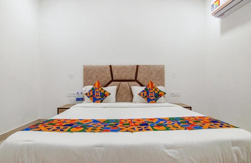Badarpur Hotel | FabHotel Grand City