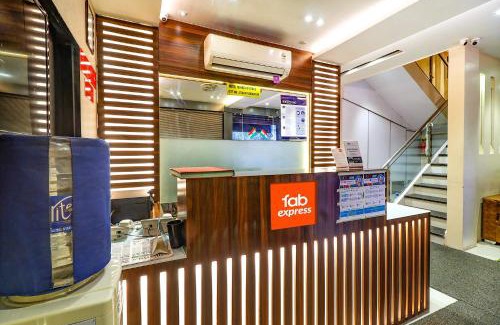 Kurla West Hotel | FabHotel Grand Heritage - Nr BKC