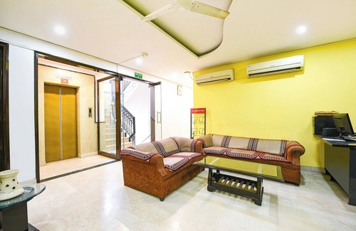 Safdarjung Enclave Hotel | Fabhotel Green Park
