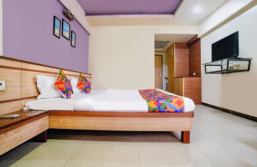 Kalamboli Hotel | Fabhotel Guru Heritage
