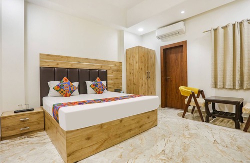 Vrindavan Hotel | Fabhotel Guru Kripa Sadan