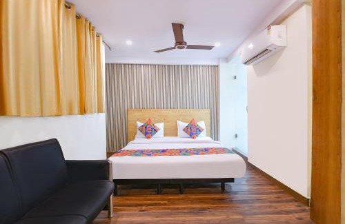 New Friends Colony Hotel | FabHotel Hari Nagar Ashram