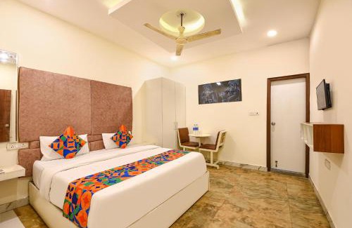 Faridabad Hotel | FabHotel High View