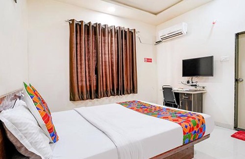 Pimpri - Chinchwad Hotel | Fabhotel Himalay Guest House