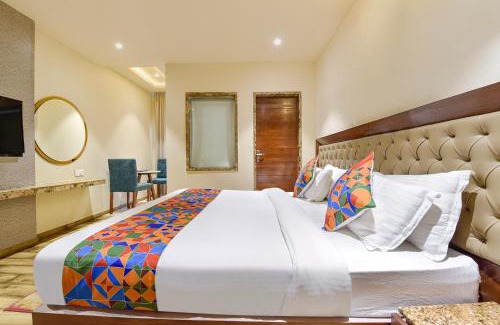 Malviya Nagar Hotel | FabHotel Jaipur Luxe