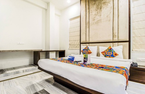 Vaishali Nagar Hotel | Fabhotel Jaipur Villa