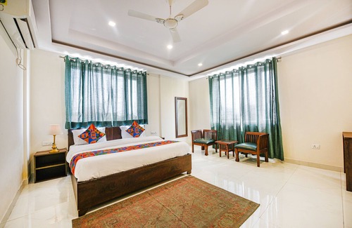Mayapur Hotel | Fabhotel Jaswinder Bhawan