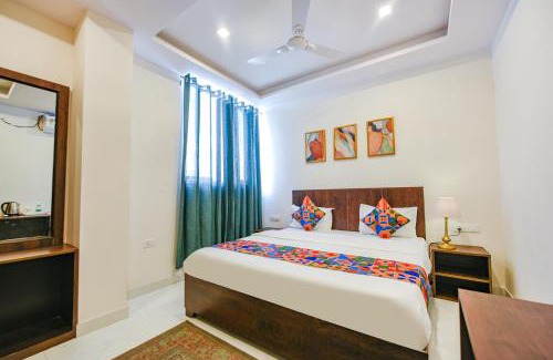 Mayapur Hotel | FabHotel Jaswinder Bhawan