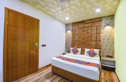 Dilshad Garden Hotel | Fabhotel Jeet Stays